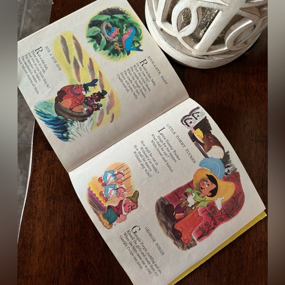 1979 Vintage Disneyland Walt Disney Mother Goose Rhymes Book & Record - Picture 3 of 6